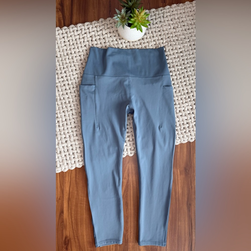 RBX | Women’s Flex Mesh Squat Proof Capri Leggings Moonlight Blue NWOT | Small